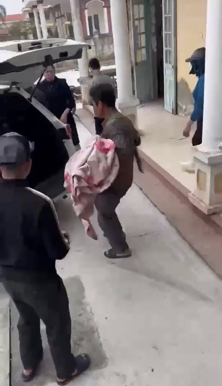 Vjdeo: Bé gái lớp 8… bạn t;uv-ong vì … Cân nhắc khi xem