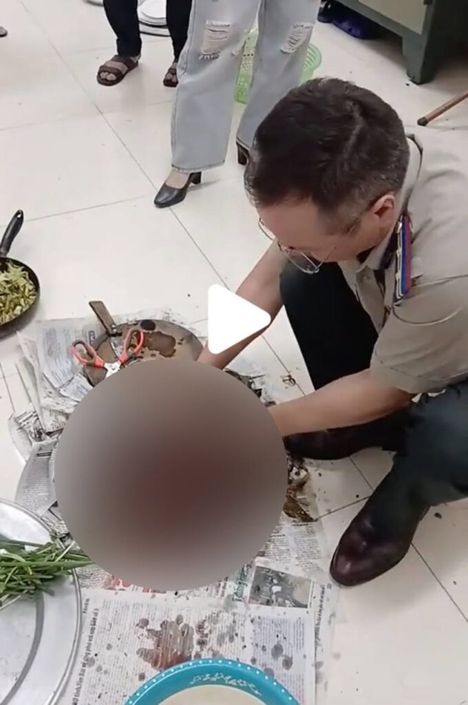 Rò rỉ đoạn clip được cho là ĐVS chuẩn bị mâm cỗ cho dịp tất niên, đây có đơn giản chỉ là vitamin gâu gâu