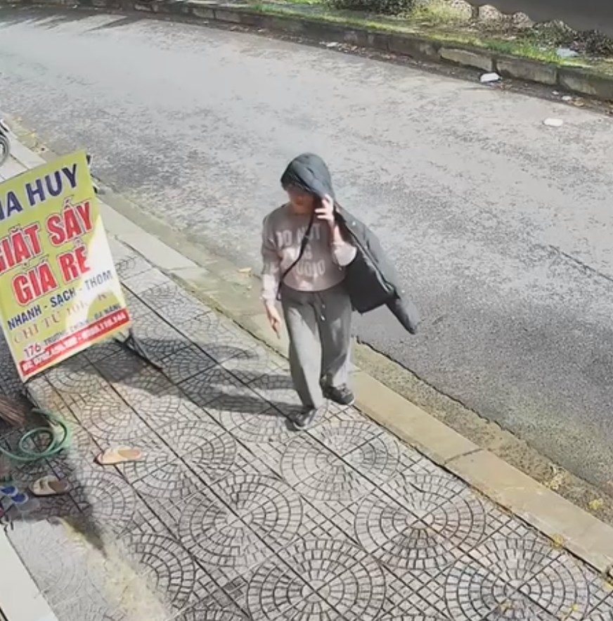Vjdeo C/\ô g/\ái b! bạn trai x/-ien ở g/\iữa đ/\ường – cân nhắc khi xem