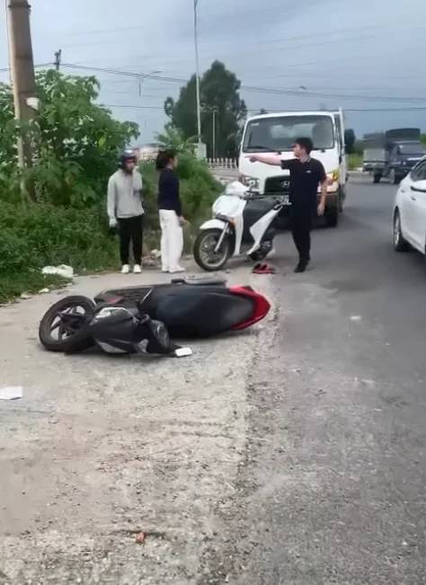 Vjd:eo vk tìm được người mình thương thì bị ck ng:ăn c:ấ:m