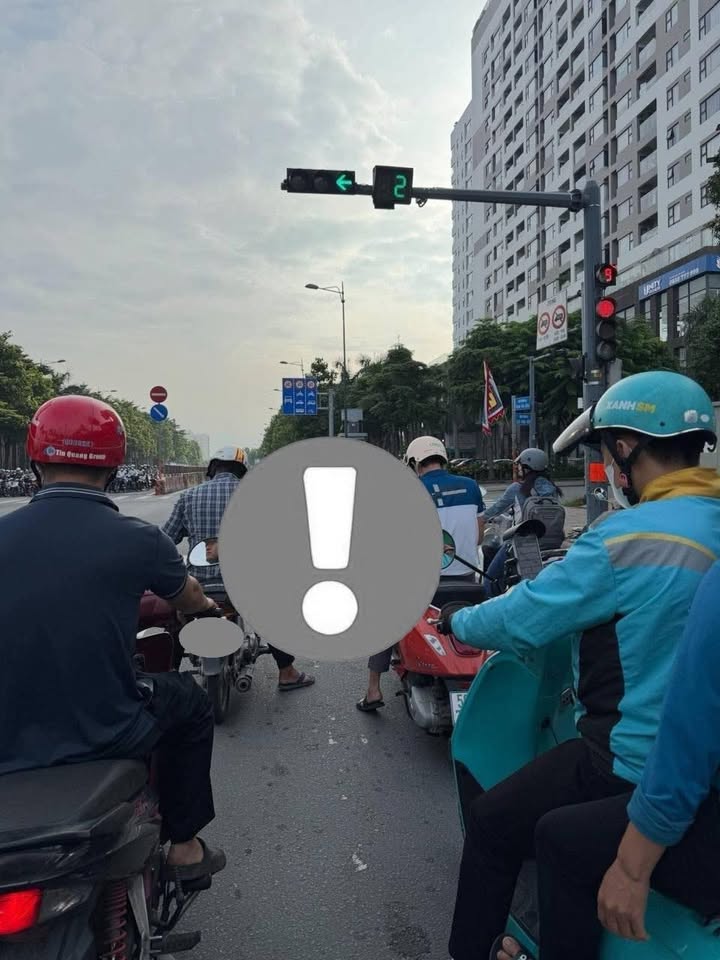 Phát hiện c;ặ;p đ;ô;i “a..b..c” ng:ay giữa vạch đi bộ,  cân nhắc khi xem