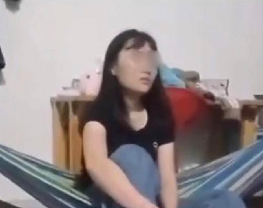 Vjdeo Vợ ng/\oa:i t/i`n:h với người yêu cũ. Về Còn ch\/ê tr\/ách chồng.