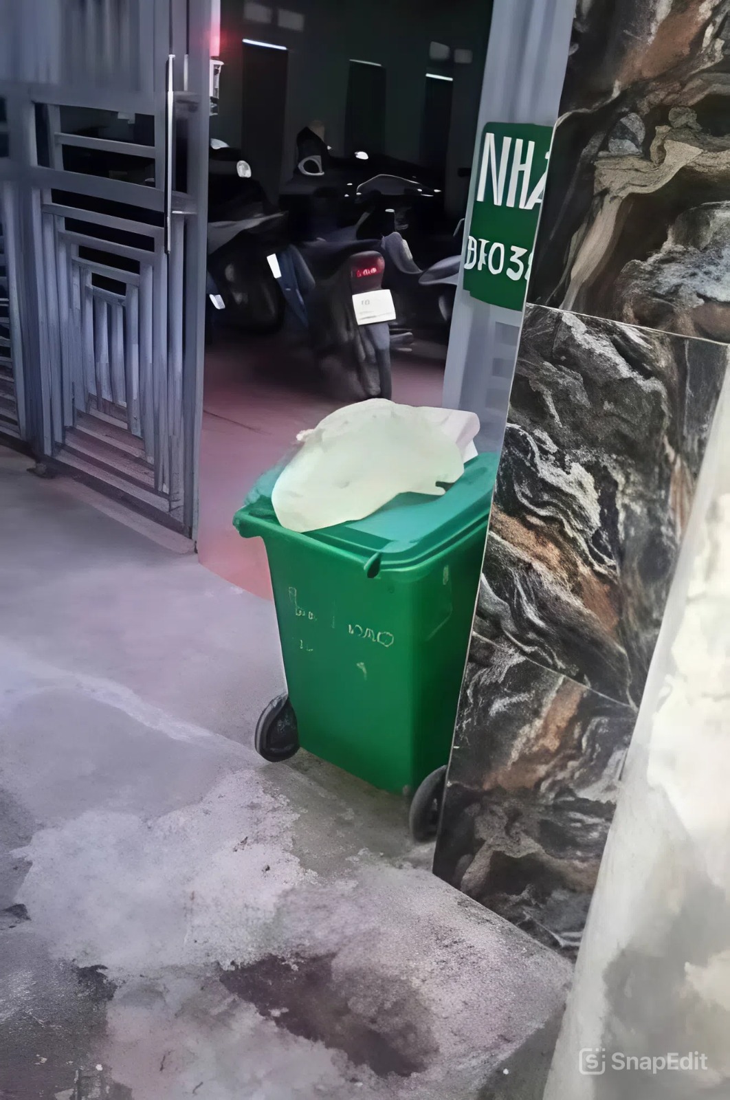 XÓT XA ‼️: Ph;át h;iện 1 b::e’ …. b! b::ỏ trong th;ùng r;ác