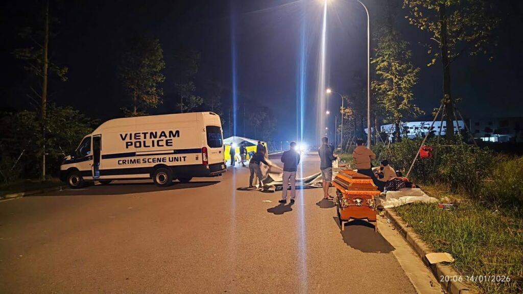 Khung cảnh t;ang th;ương e Bùi Thị Thanh Lon – sinh năm 2006 đc đưa về nhà