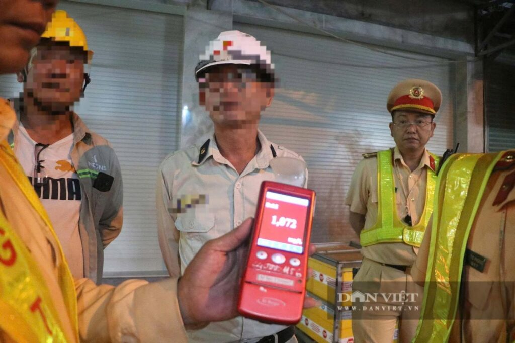 Vi phạm vượt khung nồng độ cồn, người đàn ông liên tục gọi người trong “ngành” để xin