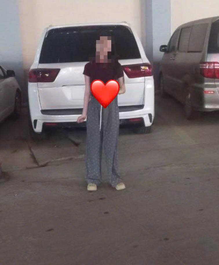 b;iến c:ăng tại 1 chợ đêm, c;ô g;ái…..cân nhắc khi xem