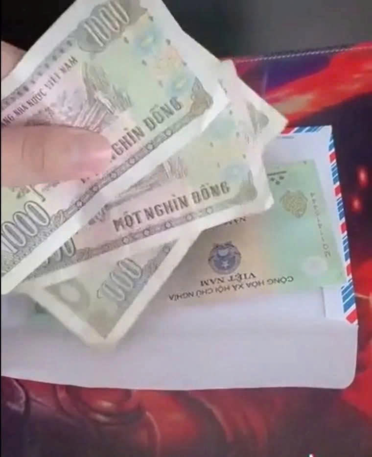 Người yêu cũ mừng cưới ‘xoắn não’: Phong bì có 503k kèm lời chúc ‘4.000 năm hạnh phúc’