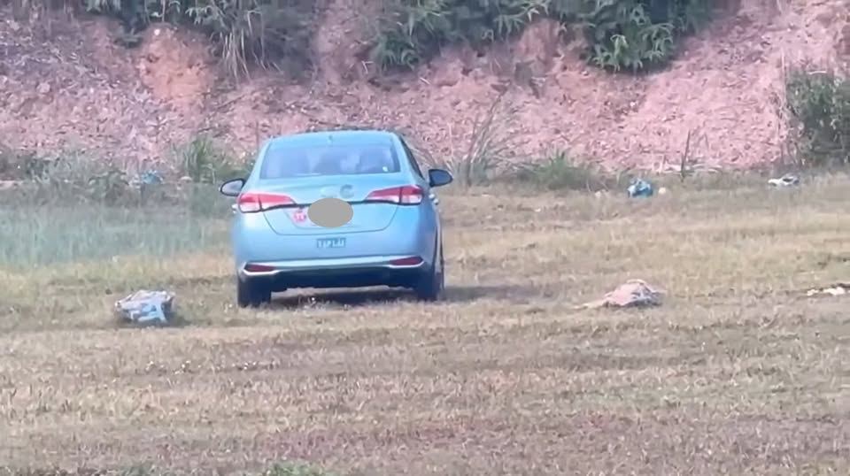 [VIDEO] Thầy dạy lái lên tiếng việc đưa xe vào bãi đất trống ven đồi