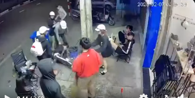 Thêm góc cam vụ Nam sinh l0p9