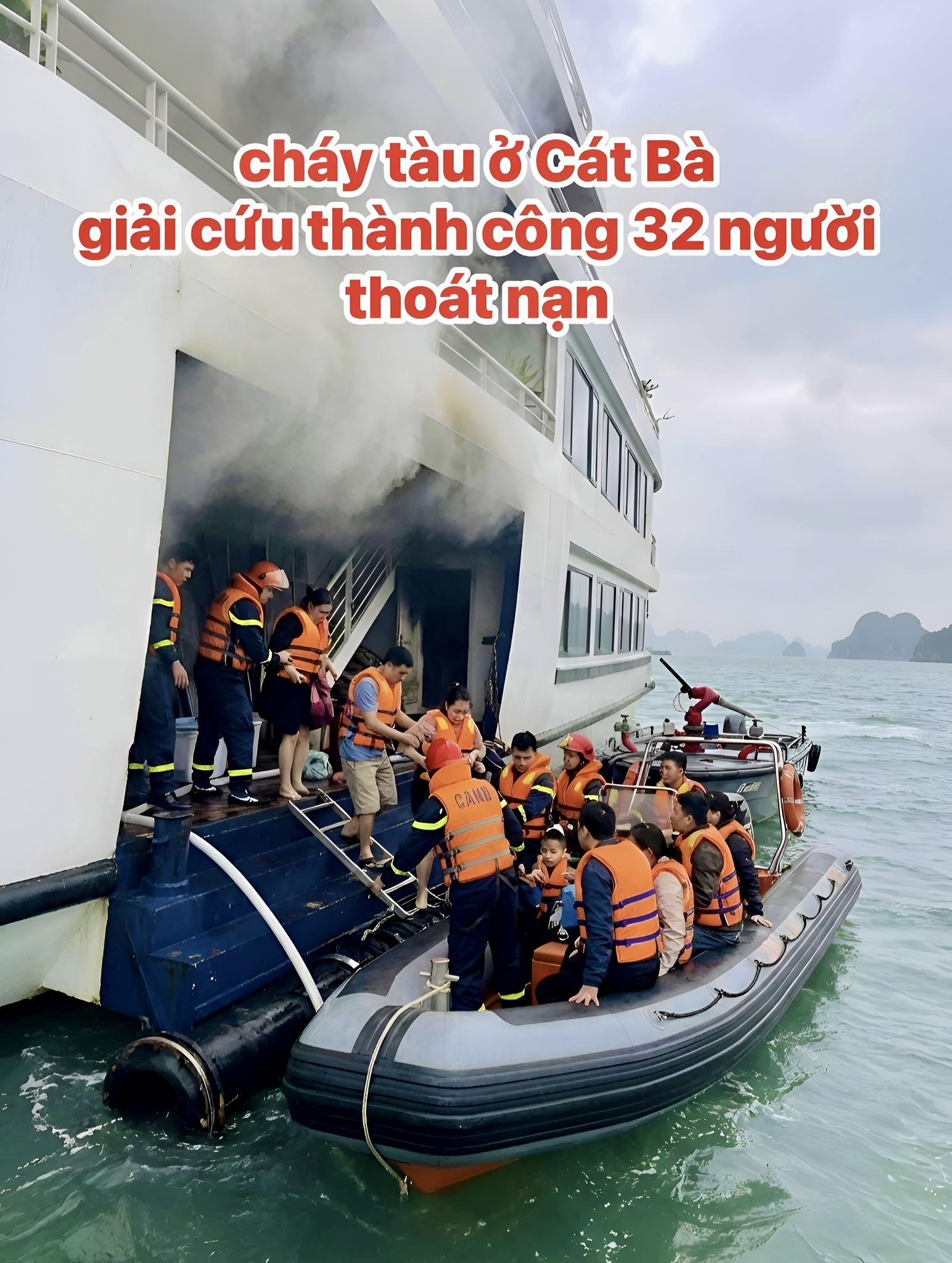 Tàu du lịch ở Cát Bà bốc cháy giữa trưa, 32 người được giải cứu kịp thời