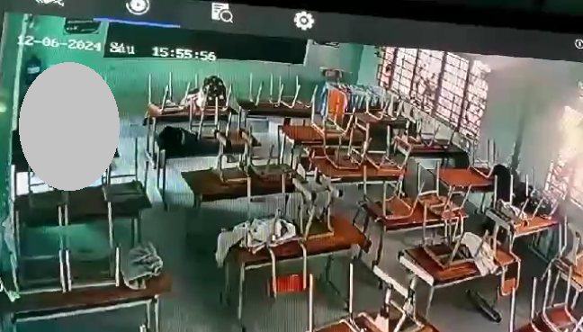 Tây Ninh: 1 hs lơ’p 8 lấy tr::ộm đt của bạn giâ’u va`o