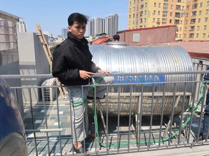 Tr:èo từ tầng thượng nhà trọ sang nhà của 1 cụ bà 70 tuổi để đột nhập trộ.m cắp hơn 5 cây vàng