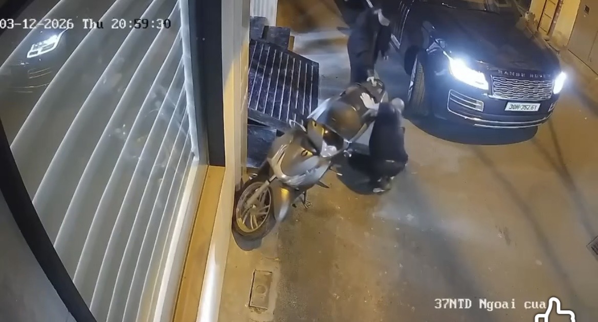 vjdeo ghi lại sự viêc giữa thanh niên đi SH và anh zai đi Oto