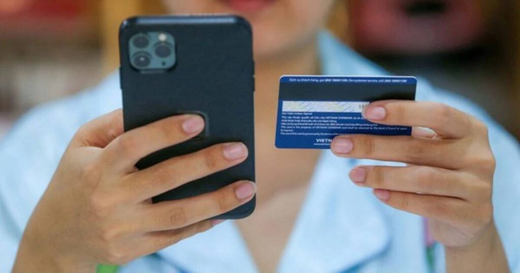 Phong tỏa tài khoản ngân hàng nếu người dùng nhận và chuyển tiền có nội dung sau