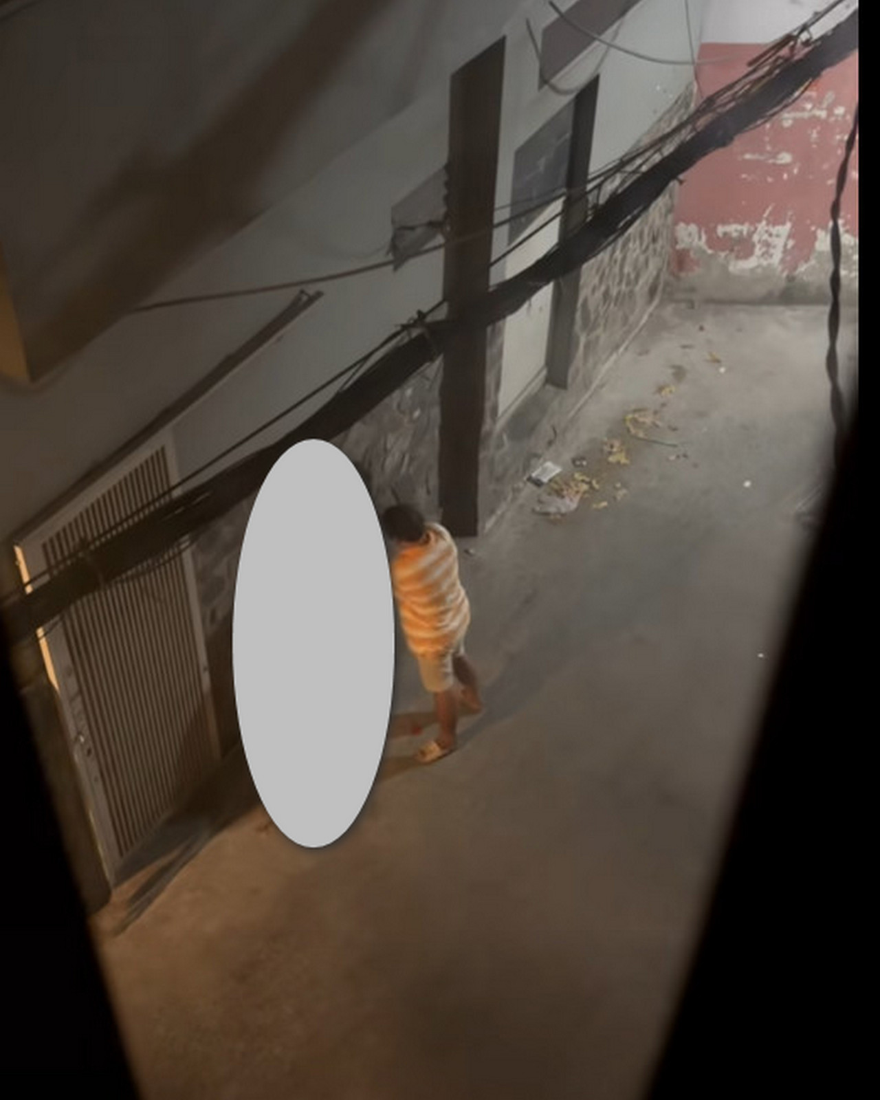 Camera nhà dân ghi lại toàn cảnh sự việc