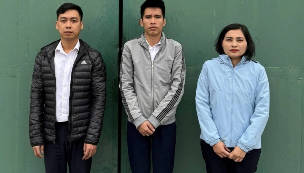 B/ắt 3 cán bộ ngân hàng giúp sức cho giám đốc doanh nghiệp ‘l/ừa đ/ảo’