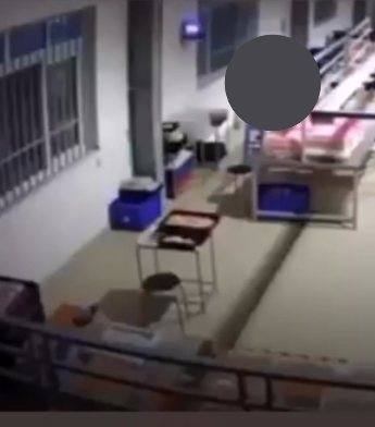 [VJDE0] Vk đi cty tăng ca vất vả thế này bảo sao tháng nào cũng đủ chuyên cần