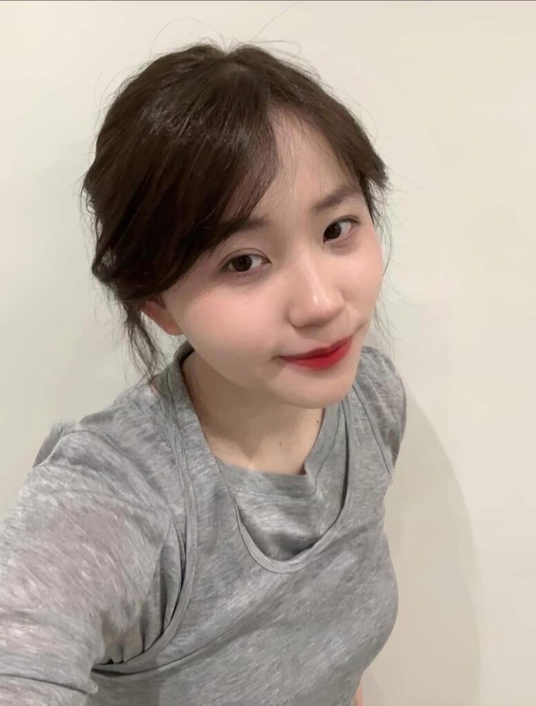 Nửa đêm chị Quang Linh Vlogs đăng tâm thư