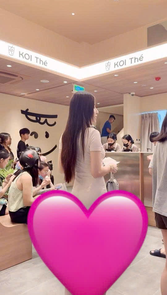 vjde0 cô gái đi uống trà có nụ cười xinh nhất 2026