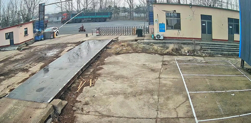 vjde0 ghi lại sự việc cổng công ty