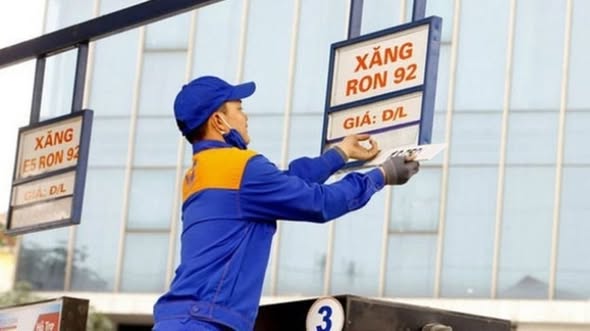 Giá xăng dầu 9h sáng Ôi đúng là ĐỊNH MỆNH