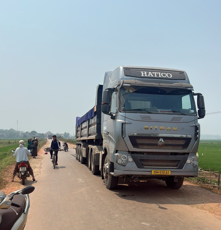 Cô giáo dạy ở trường tiểu học trên đường đi dạy về thì không may gặp TNGT