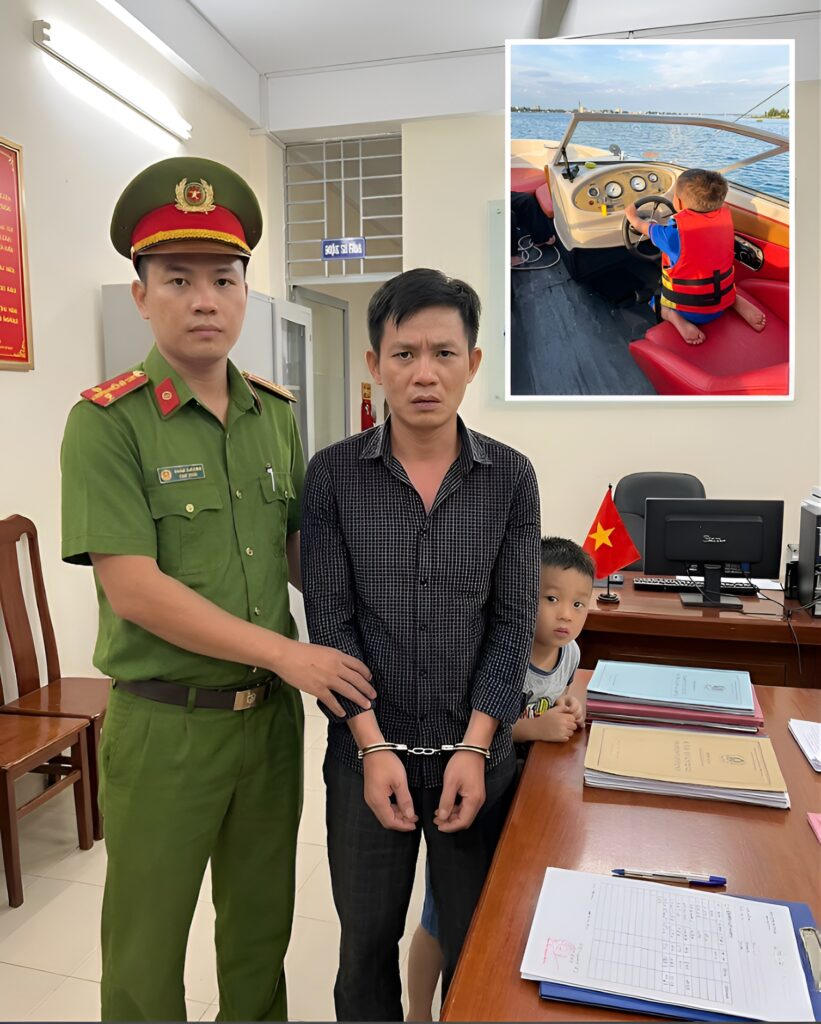 Người cha thích thể hiện quay video con trai 4 tuổi lái ca nô trên sông Tiền đăng lên mạng xã hội.