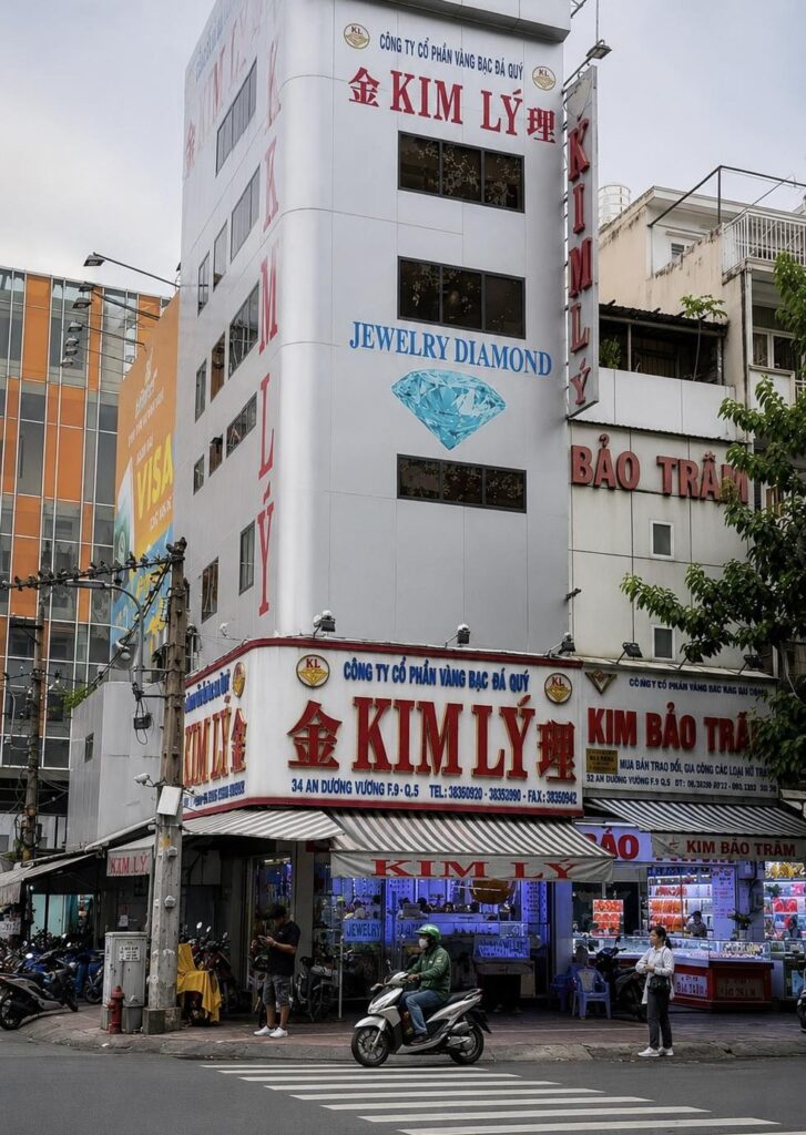 Bà chủ tiệm vàng Kim Lý lên tiếng trước ồn ào trên mạng xã hội