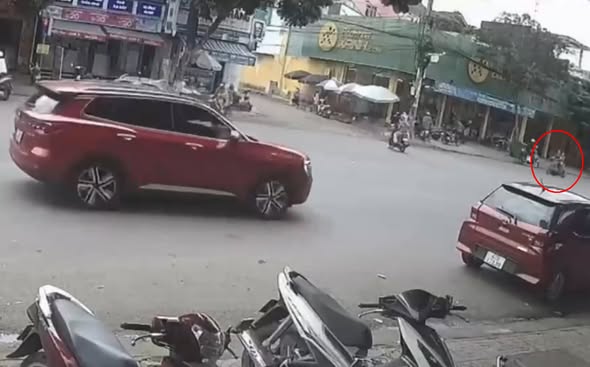 Cập nhật camera vụ thiếu niên 2k12 đi xe điện độ